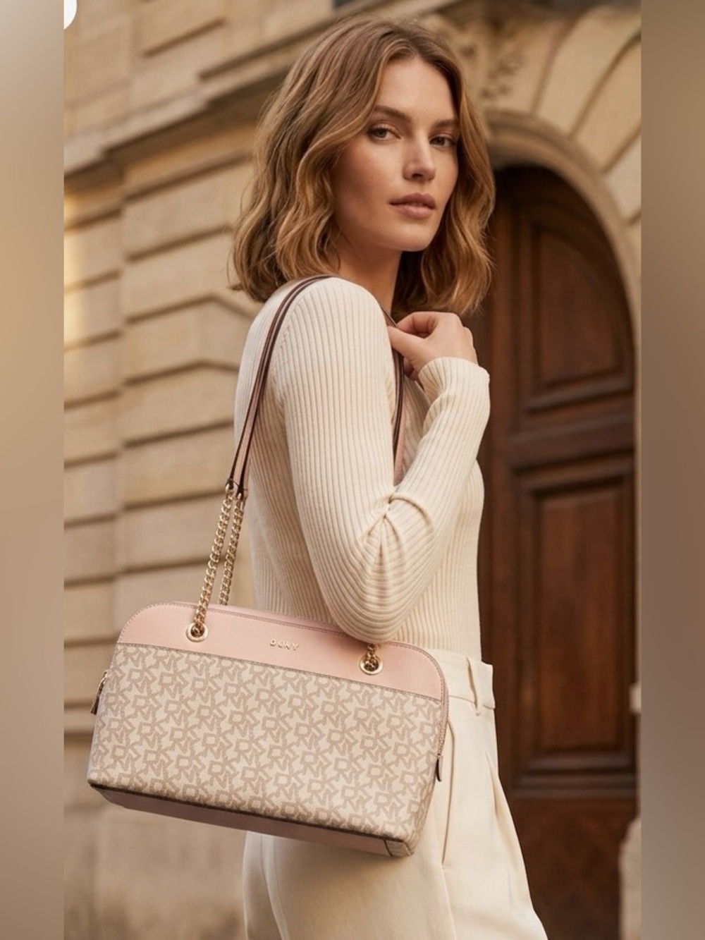 DKNY NWOT Pale Pink and cream Logo
Shoulder Bag  Gold Chain Strap, Top Zip